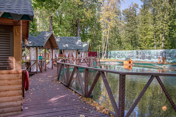 Беседка в летнем ресторане в «Дубрава» фотография №9