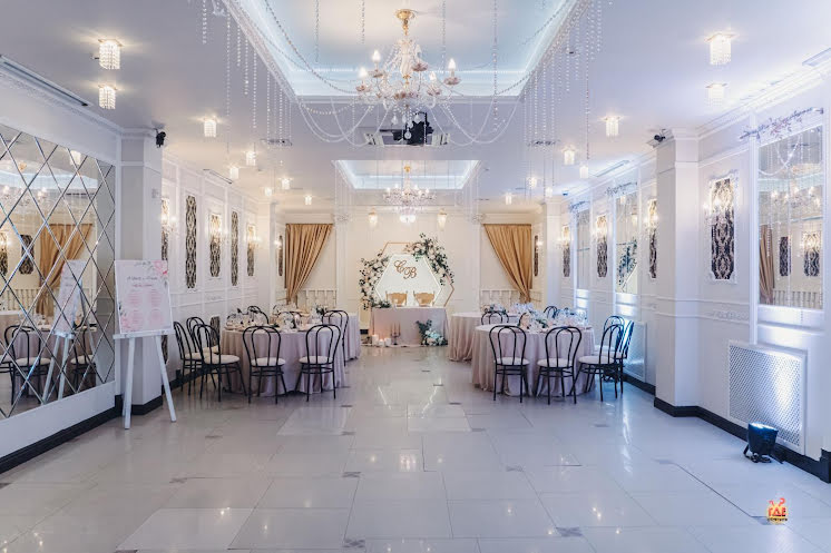 Зал "Счастье" в «Счастье» фотография №1