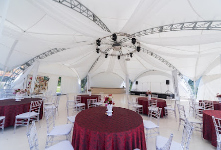 Шатер на озере в Малый зал с верандой