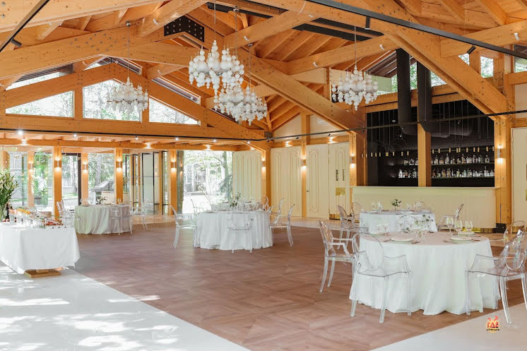 Большой банкетный зал в «Зеленое озеро» фотография №1