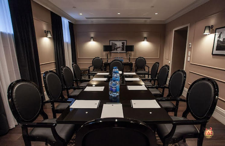 Конференц-зал "Meeting Room" в «Dom Boutique Hotel» фотография №15
