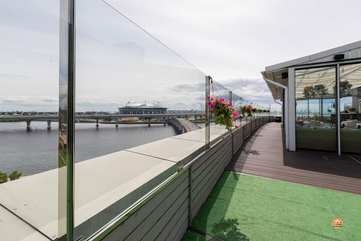 Sky Klauss в «Папаша Клаусс» фотография №5