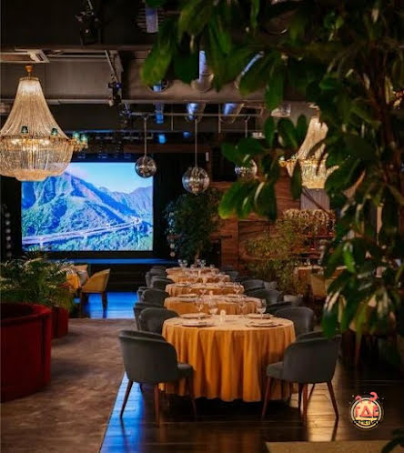 Банкетный зал на 2 этаже  в «Амбассадори» фотография №4