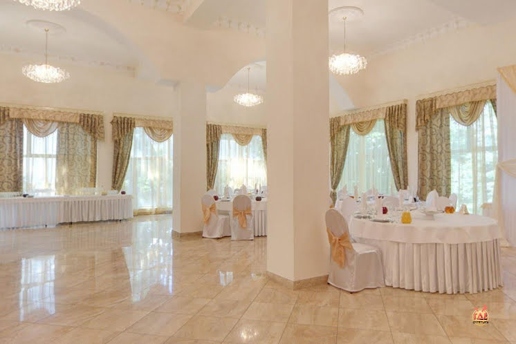 Большой банкетный зал в «Загородный» фотография №7