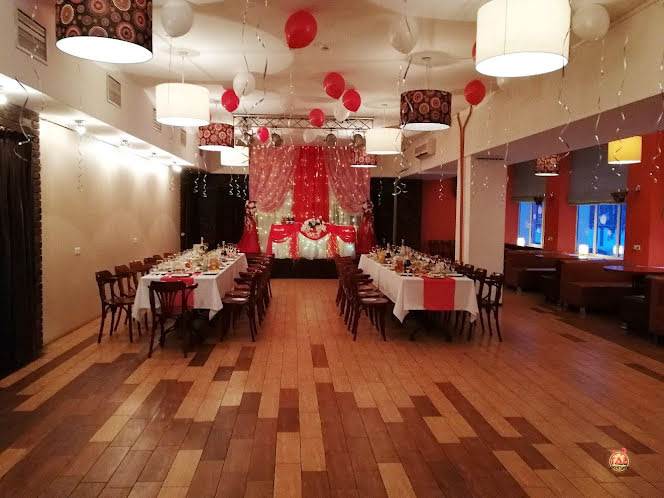 Основной зал в «Bufet» фотография №9