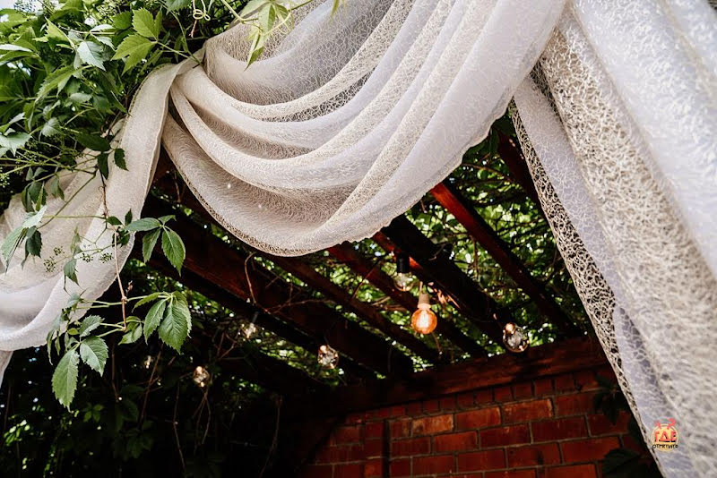 Замок в долине фотография №9