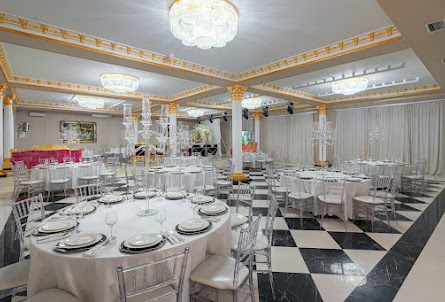 Зал «Император» в Иглу