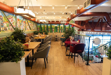 Зал на втором этаже в Зал на втором этаже