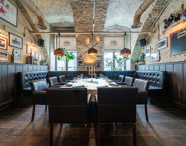  ресторан Stroganoff Steak House