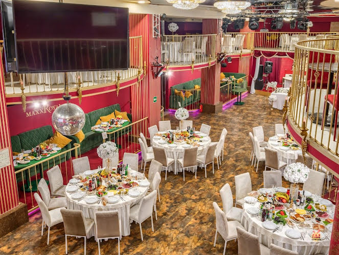 Зал на 1 этаже  в «MaxxRoyal» фотография №7