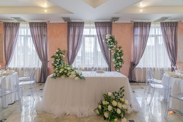 Банкетный зал в «Ропшинская Рапсодия» фотография №3