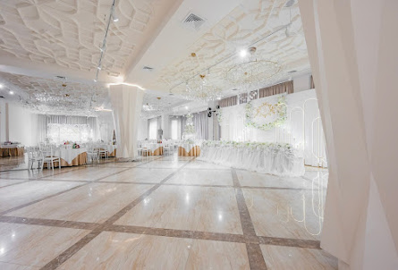 Большой банкетный зал в Зал «Рустикальный»