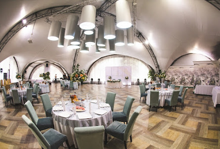 Зал «Оранжерея» в Зал «Жемчужный»