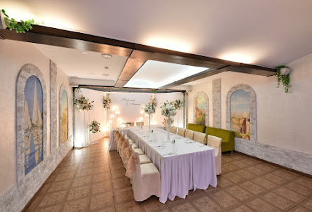 Основной зал в Основной зал