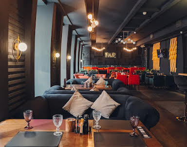 День рождения в PAR на Восстания