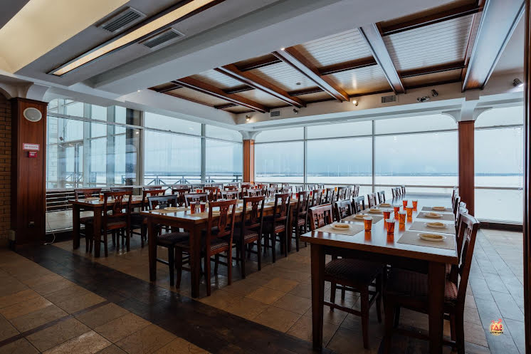 Основной зал  в «Русская усадьба» фотография №9