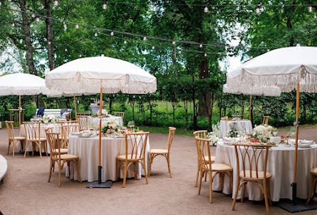 Шатёр у Каменной Оранжереи в Шатёр за Голландским Домиком