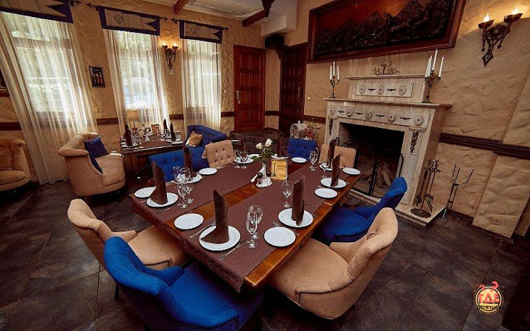 Основной зал в «Добрый Мерлин» фотография №8