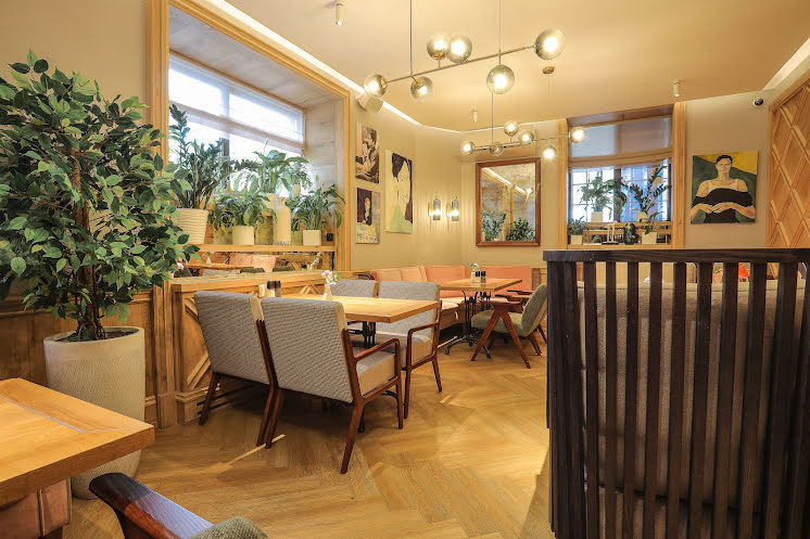 Основной зал в «Beefstroganoff Grill» фотография №19