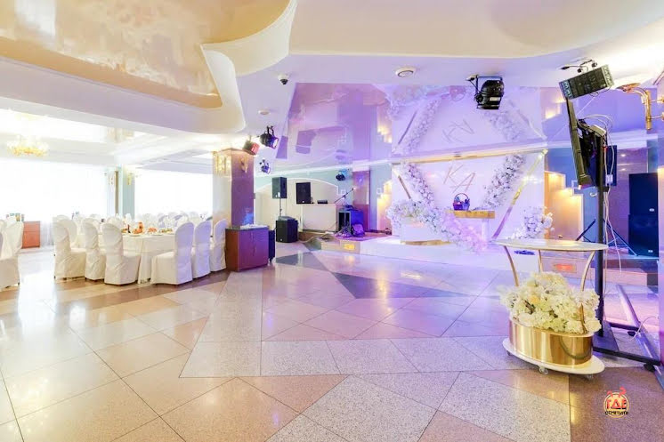 Торговый зал в «Амакс» фотография №1