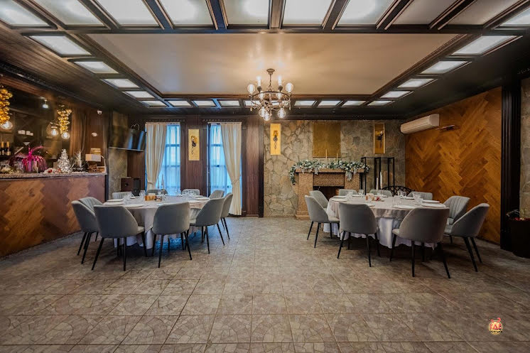 Зал с камином в «Бирюзовое» фотография №10