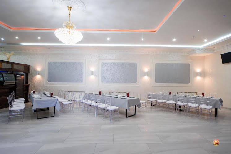 Зал ресторана  в «Зеленая роща» фотография №5