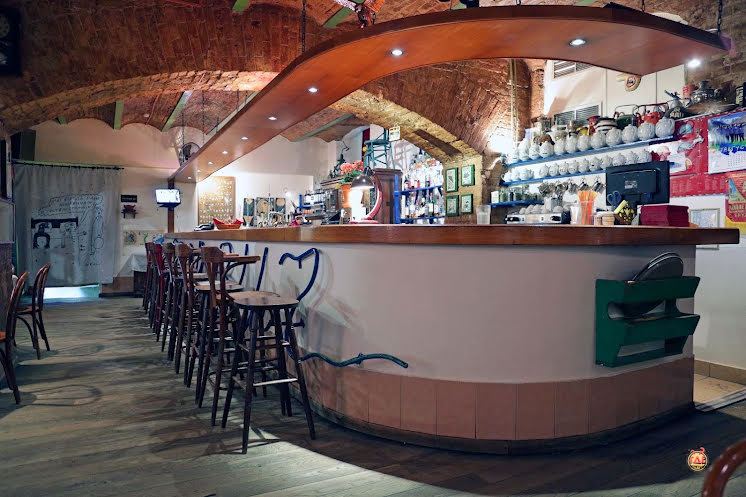 Основной зал  в «Клуб Петрович» фотография №10