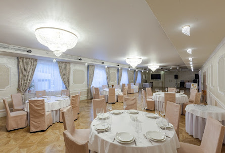 Большой зал в Малый зал