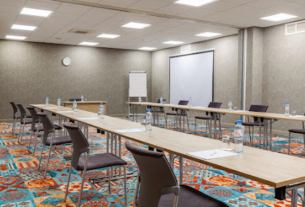 Зал «Цветаева» в Зал «Блок»