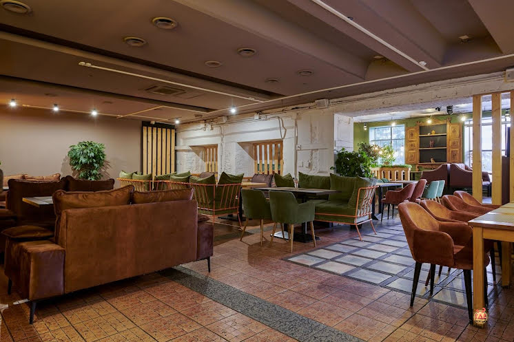 Зал на 2 этаже  в «Корова на бочке на Карла Маркса» фотография №9