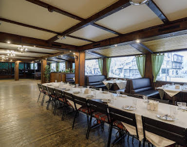  ресторан Сюрприз