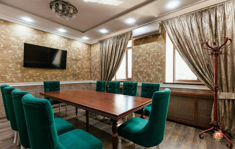 Цирани холл фотография №1