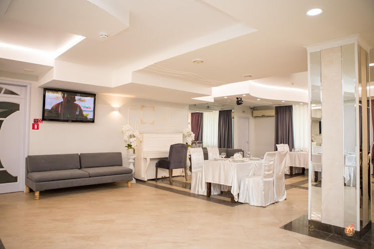 Зал на 100 человек в «Континент-Хауз» фотография №10