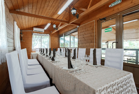 Избушка на воде в Малый зал