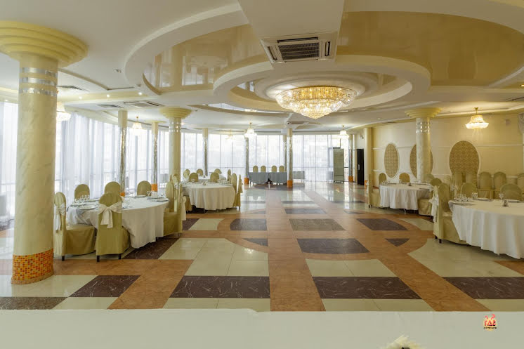 Зал «Фисташковый» в «У Озера ​на Героев Космоса» фотография №10