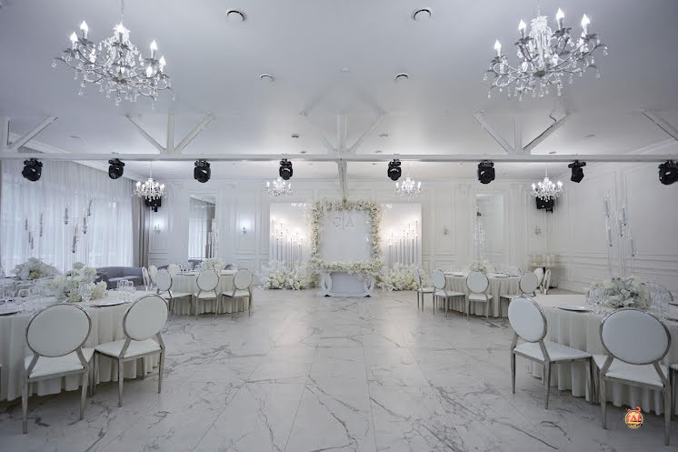 Зал «Лев Толстой» в «Еда и Миръ» фотография №9