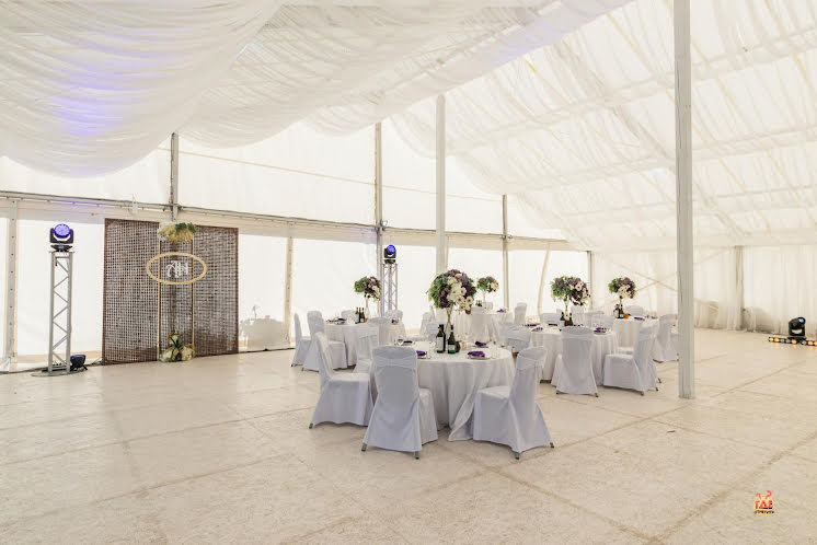 Шатер у пруда в «Sofrino Park» фотография №18