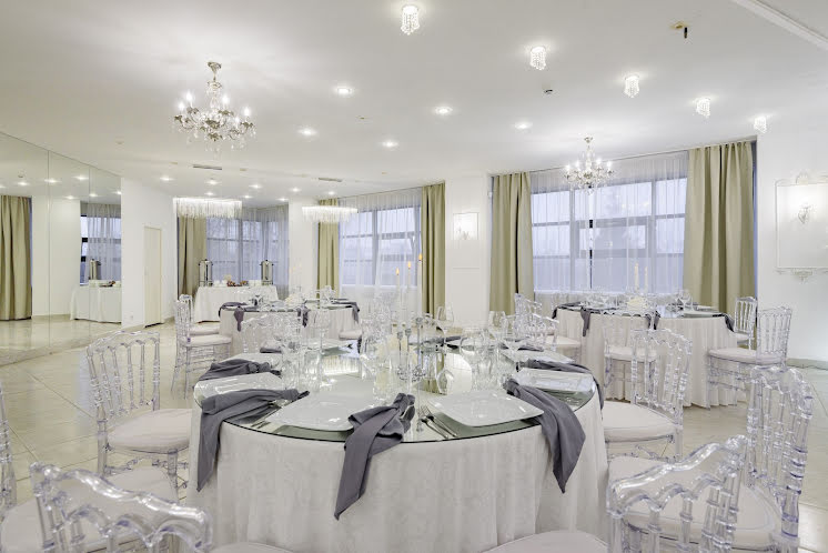 Основной зал  в «Серебро» фотография №2