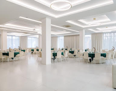  ресторан Эмиз