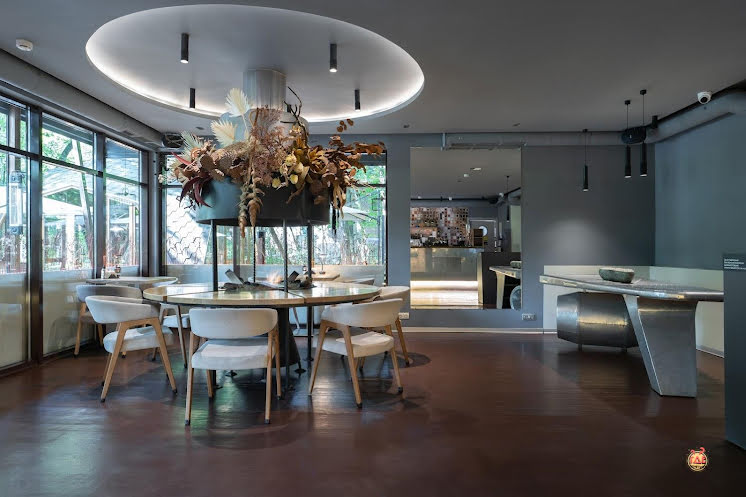 Зал ресторана  в «Fox» фотография №1