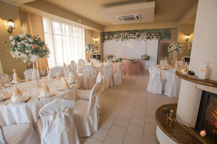 Каминный зал в «Дизайн Холл» фотография №15