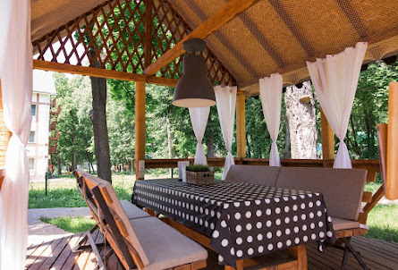 Беседка в летнем ресторане в Открытые летние беседки