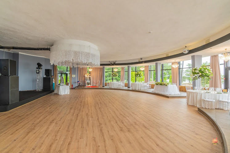 Основной зал в «Панорама в Репино» фотография №3