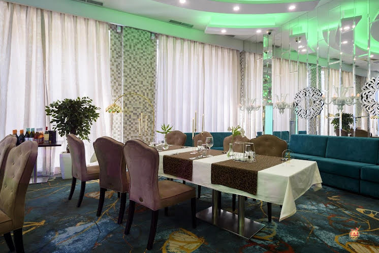 Зал "Атмосфера"  в «Ramada» фотография №10