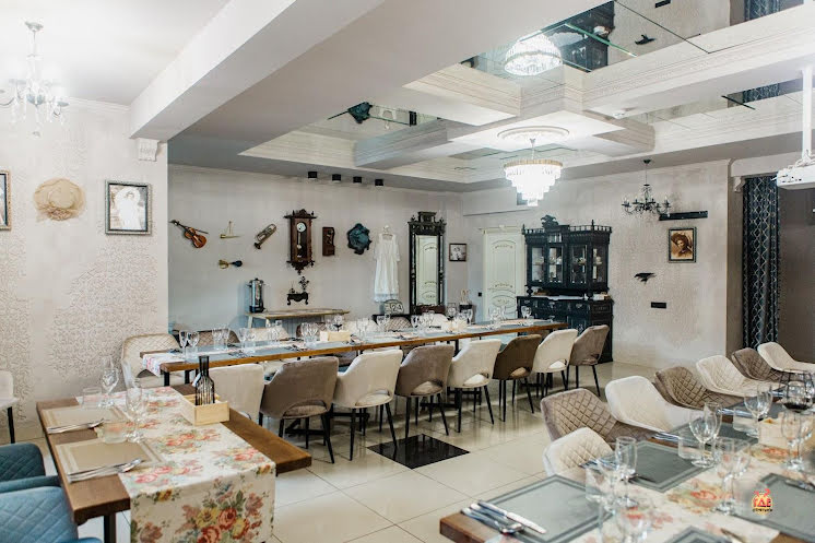 Зал "Прекрасной Елены" в «Епифанычъ» фотография №2