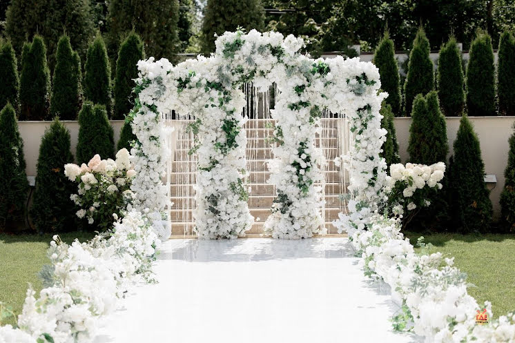 Летняя терраса в саду  в «Villa Barvikha 135» фотография №6