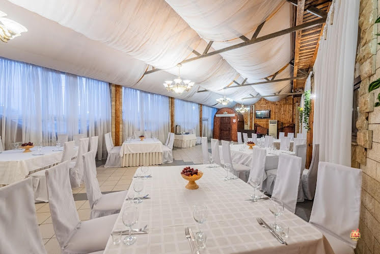 Основной зал  в «Замок» фотография №13