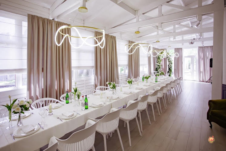 Зал «50 оттенков синего» в «Familia» фотография №1