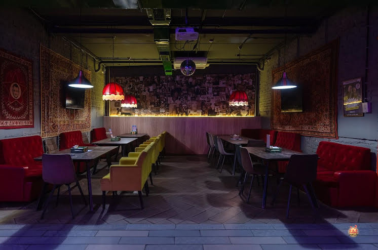 Основной зал в «Бар «Руки ВВерх»» фотография №6