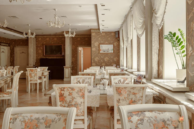 Основной зал в «Баринъ» фотография №14